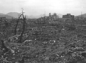 Kehancuran di Kota Hiroshima, Jepang, akibat bom atom AS. (Foto: nationalww2museum.org)
